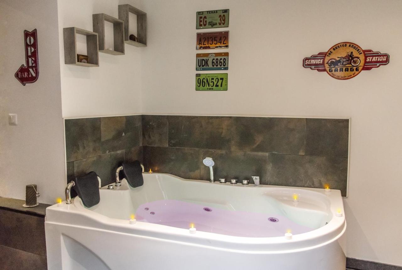 Aux 3 Nuances Suites Privatives & Spa Кале Екстериор снимка